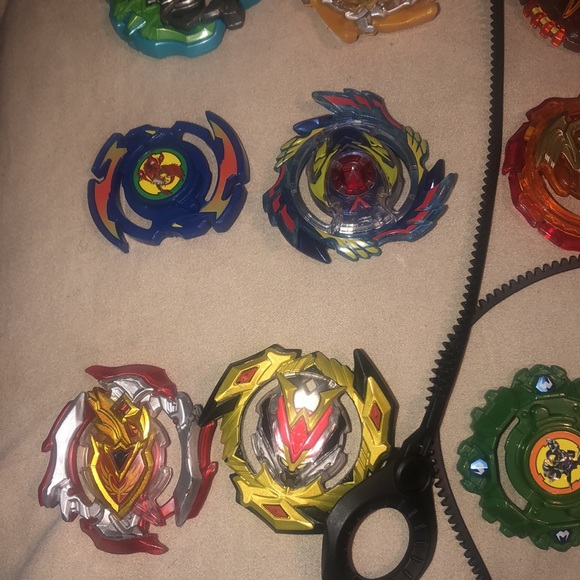 Hasbro BEYBLADE Lot - Picture 6 of 11